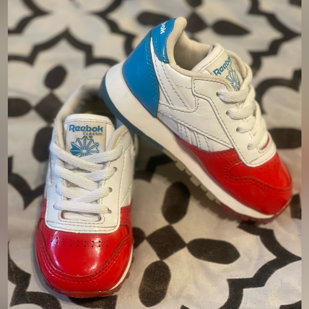 Kid’s Reebok Classic Leather..Size 5C